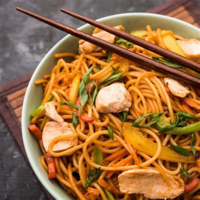  I Noodles di Maizigan: Un Intenso Aroma di Spezie Incontra la Freschezza di Verdure Croccanti!