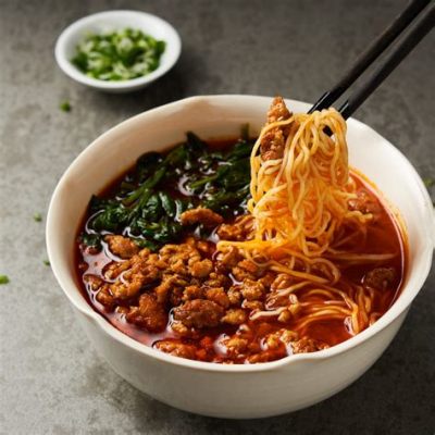   Il Minced Pork Noodle Soup: Una deliziosa combinazione di sapori piccanti e confortanti?