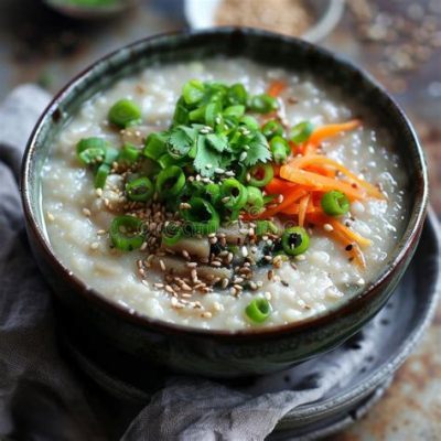  Il Congee di Zhuhai: Un confortante abbraccio caldo e cremoso che ti trasporterà in un mercato cinese